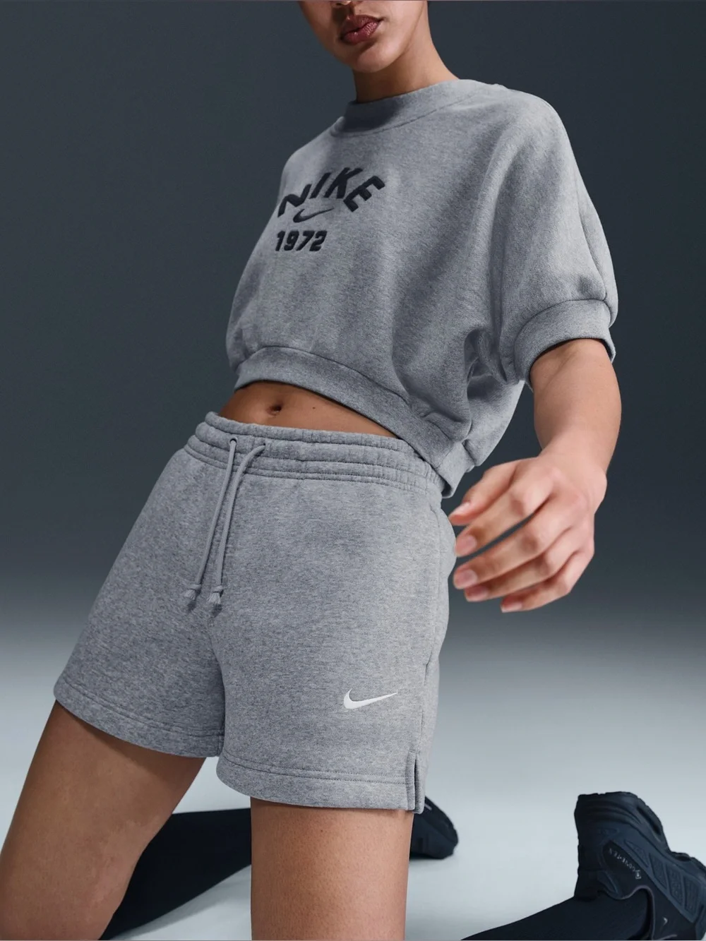 Women’s Nike sportswear shorts small